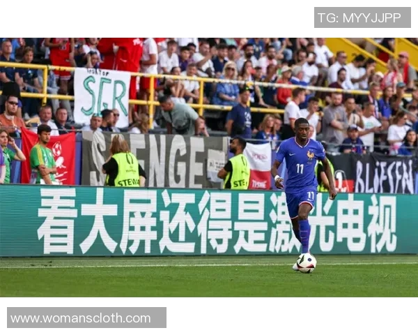 中超精彩对决曼联逆转拜仁乌龙球引发全场狂欢与转会热议 中超精彩对决曼联逆转拜仁乌龙球引发全场狂欢与转会热议