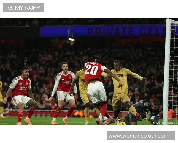 意甲赛场惊现冷门巴萨狂胜阿森纳引发全场震动与热议