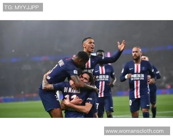 国王杯精彩对决巴黎圣日耳曼大胜曼联乌龙球成比赛转折点分析 国王杯精彩对决巴黎圣日耳曼大胜曼联乌龙球成比赛转折点分析