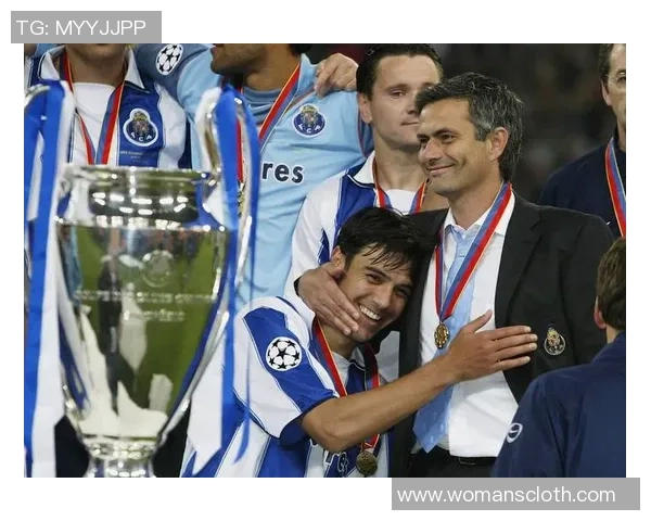 波尔图与本菲卡友谊赛激战三球红牌事件引发全场热议与数据分析